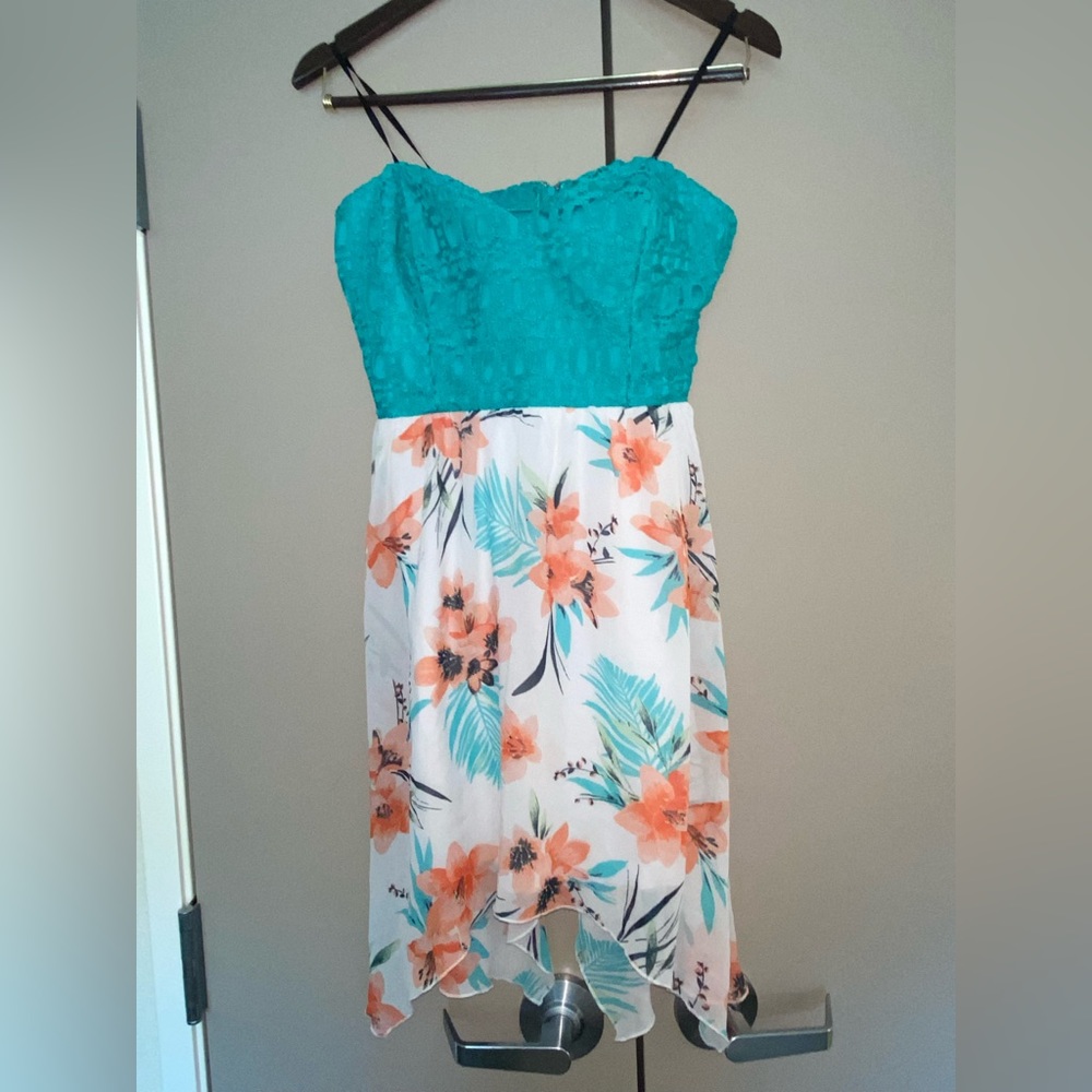 Floral strapless dress